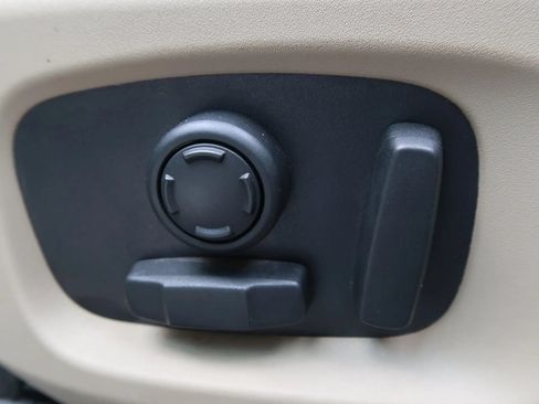 Used 2019 Land Rover Range Rover Evoque AWD/4WD image 29