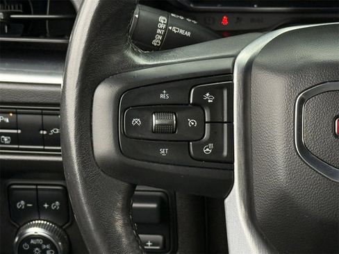 Used 2022 GMC Yukon XL SLT w/ SLT Premium Package image 13