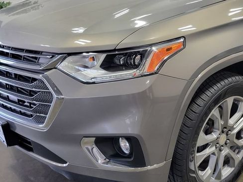 Used 2019 Chevrolet Traverse Premier AWD/4WD image 9