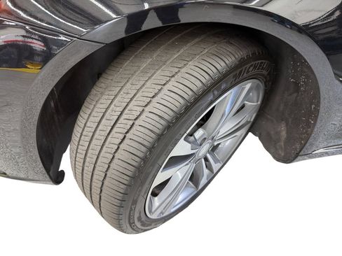 Used 2015 Mercedes-Benz S 550 4MATIC Sedan image 9