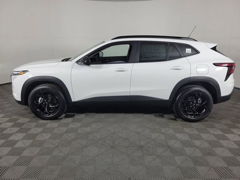 New 2026 Chevrolet Trax LT w/ Midnight Edition image 7