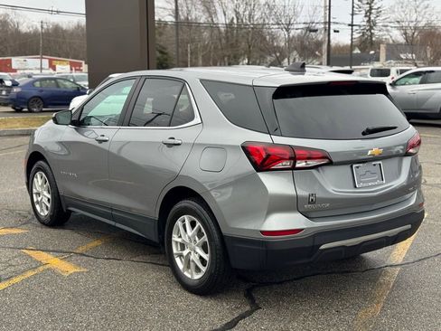 Used 2023 Chevrolet Equinox LT AWD/4WD image 3