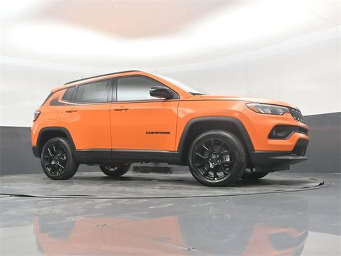 New 2026 Jeep Compass Latitude image 38