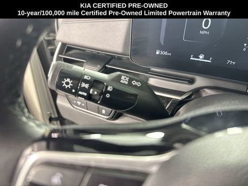 Certified 2025 Kia Carnival SX Prestige FWD image 14