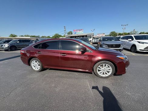 Used 2015 Toyota Avalon XLE Premium FWD image 2