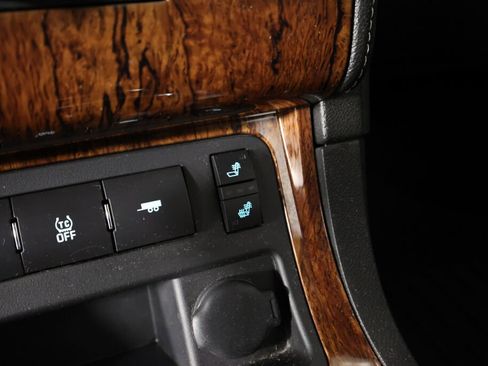 Used 2013 Chevrolet Traverse LT w/ All-Star Edition image 36