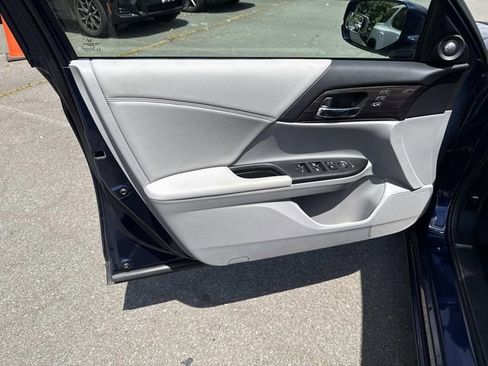 Used 2016 Honda Accord EX-L image 13