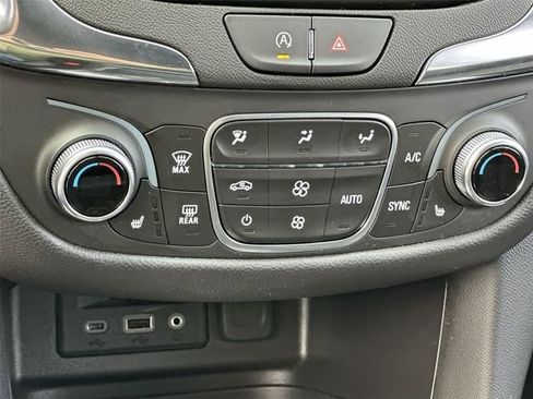 Used 2024 Chevrolet Equinox LT AWD/4WD image 33