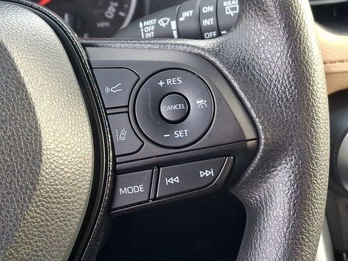 Certified 2021 Toyota RAV4 XLE image 21