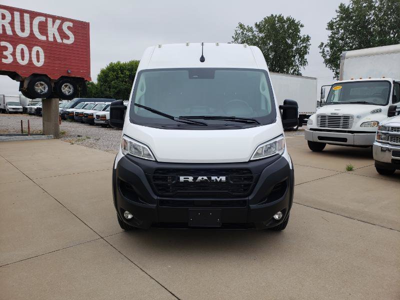 Used 2025 RAM ProMaster 2500 w/ Convenience Group FWD image 4
