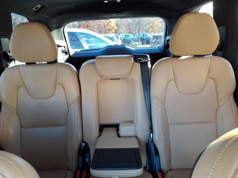 Used 2021 Volvo XC90 T8 Inscription w/ Lounge Package image 19