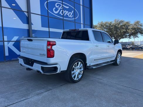 Used 2024 Chevrolet Silverado 1500 High Country w/ Technology Package image 7