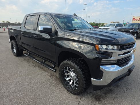 Used 2020 Chevrolet Silverado 1500 LT w/ All-Star Edition AWD/4WD image 2