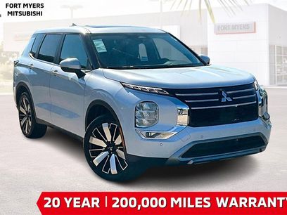 New 2025 Mitsubishi Outlander SE