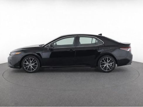 Used 2024 Toyota Camry SE w/ Cold Weather Package AWD/4WD image 3