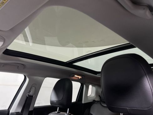 Used 2019 Jeep Compass Limited image 22