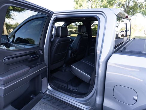 Used 2023 GMC Sierra 1500 AT4X image 25