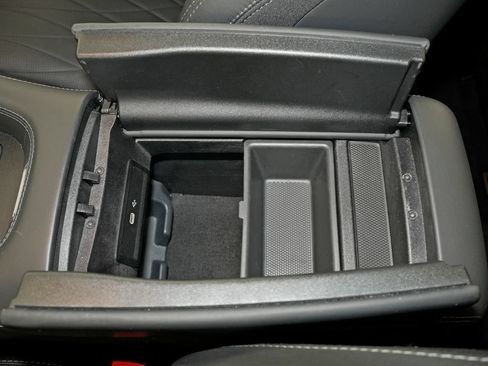 Certified 2025 Mercedes-Benz GLS 63 AMG 4MATIC image 28