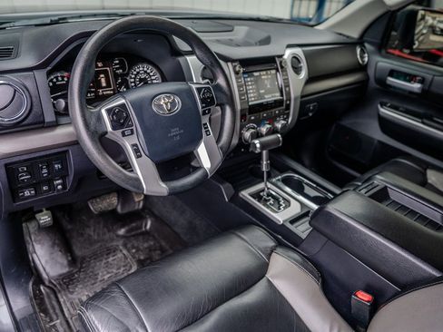 Used 2018 Toyota Tundra SR5 w/ SR5 Upgrade Package image 14