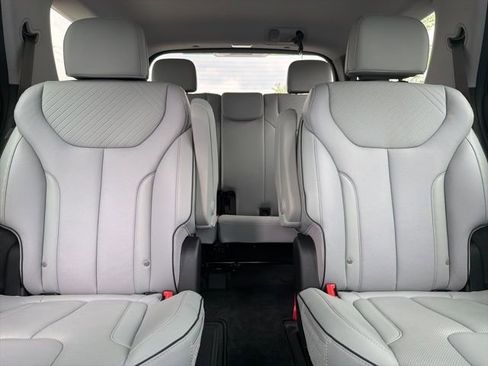 Used 2025 Hyundai Palisade SEL FWD image 31