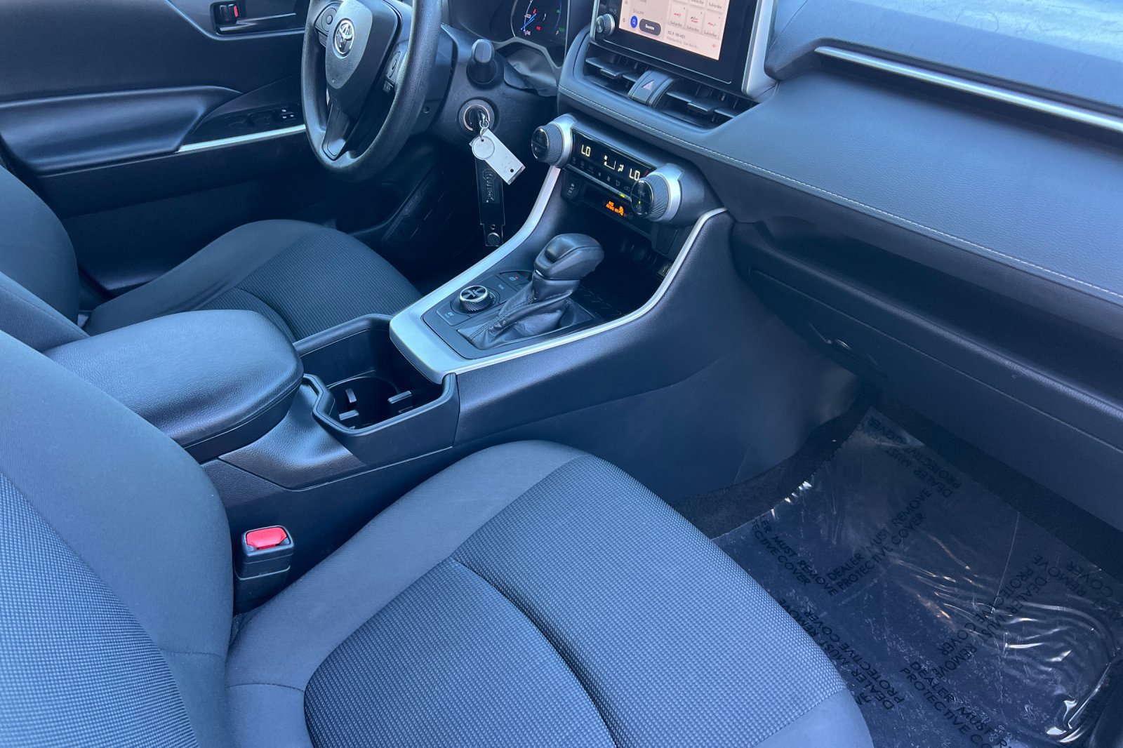 Certified 2024 Toyota RAV4 LE AWD/4WD image 16