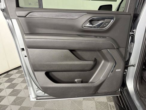 Used 2023 GMC Yukon XL SLT w/ SLT Luxury Package RWD image 21