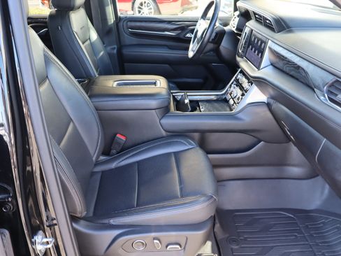 Used 2021 GMC Yukon Denali w/ Denali Premium Package image 40