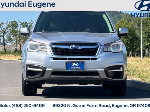 Used 2017 Subaru Forester 2.5i Premium w/ All-Weather Package AWD/4WD image 10