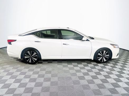 Used 2021 Nissan Altima 2.5 SL FWD image 9