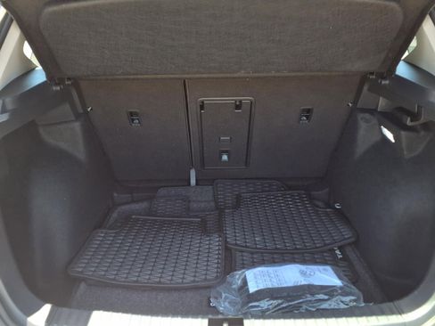 Certified 2024 Volkswagen Taos S FWD image 8