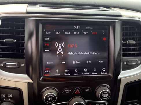 Used 2018 RAM 3500 SLT w/ Luxury Group AWD/4WD image 18