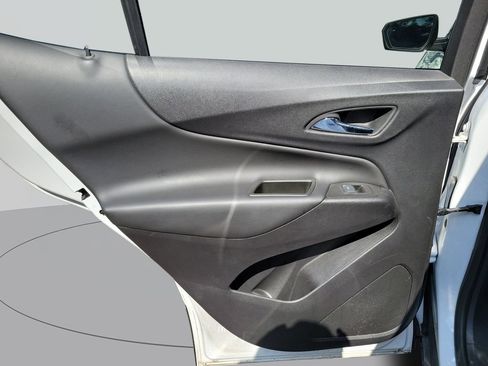 Used 2024 Chevrolet Equinox LT FWD image 29