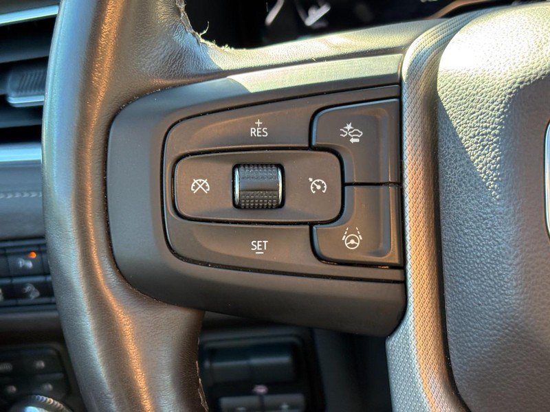 Used 2024 GMC Yukon XL Denali w/ Advanced Technology Package AWD/4WD image 19