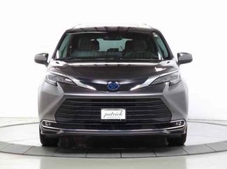 Used 2023 Toyota Sienna XLE video 2