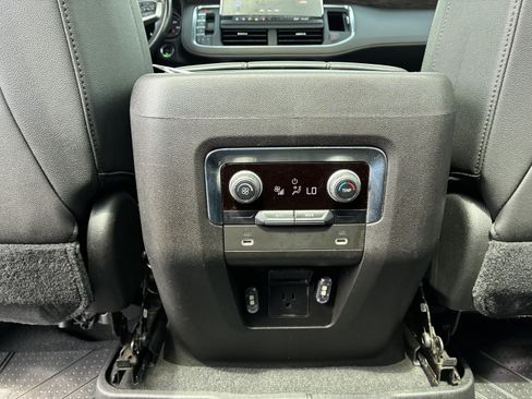 Used 2021 Chevrolet Tahoe LT RWD image 17