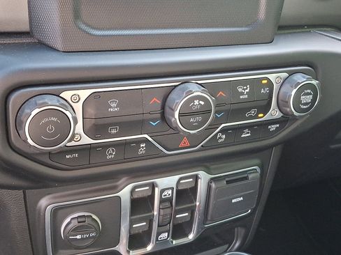 Certified 2021 Jeep Wrangler Unlimited Sport image 16