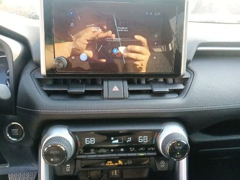 Used 2024 Toyota RAV4 XLE w/ Convenience Package image 21