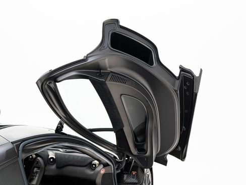 Used 2015 McLaren P1 RWD image 32