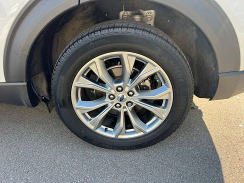 Used 2023 Ford Explorer XLT w/ Equipment Group 202A AWD/4WD image 9