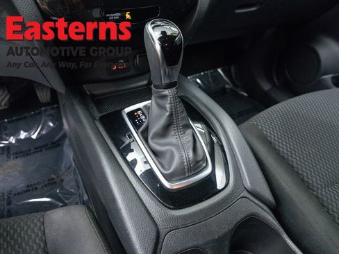 Used 2020 Nissan Rogue Sport S AWD/4WD image 12
