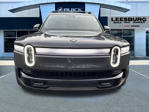 Used 2025 Rivian R1S Premium AWD/4WD image 2