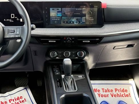 New 2025 Nissan Kicks SV w/ SV Premium Package image 23