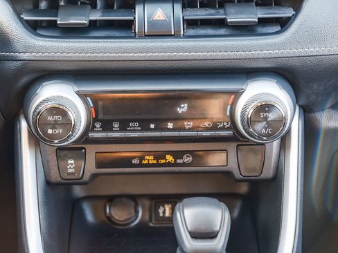 Certified 2025 Toyota RAV4 LE AWD/4WD image 15