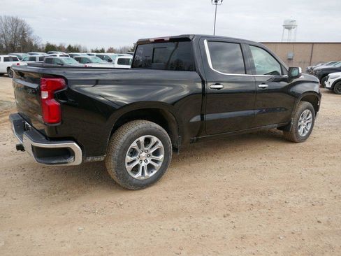 New 2026 Chevrolet Silverado 1500 LTZ w/ LTZ Premium Package AWD/4WD image 4