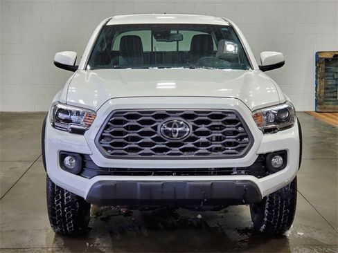 Used 2021 Toyota Tacoma TRD Off-Road image 8