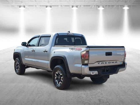 Used 2019 Toyota Tacoma TRD Off-Road AWD/4WD image 6
