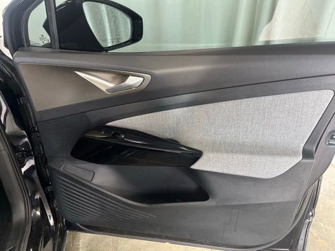 Certified 2023 Volkswagen ID.4 Pro image 11