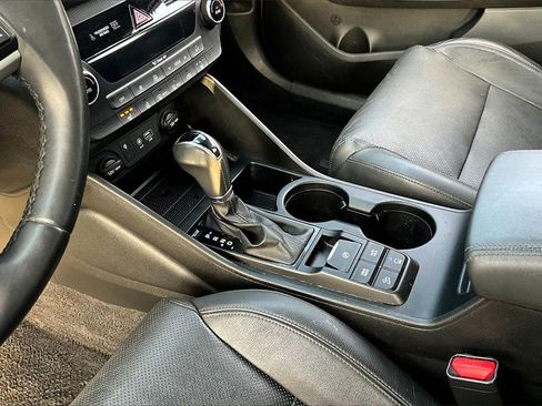 Used 2019 Hyundai Tucson Limited image 12