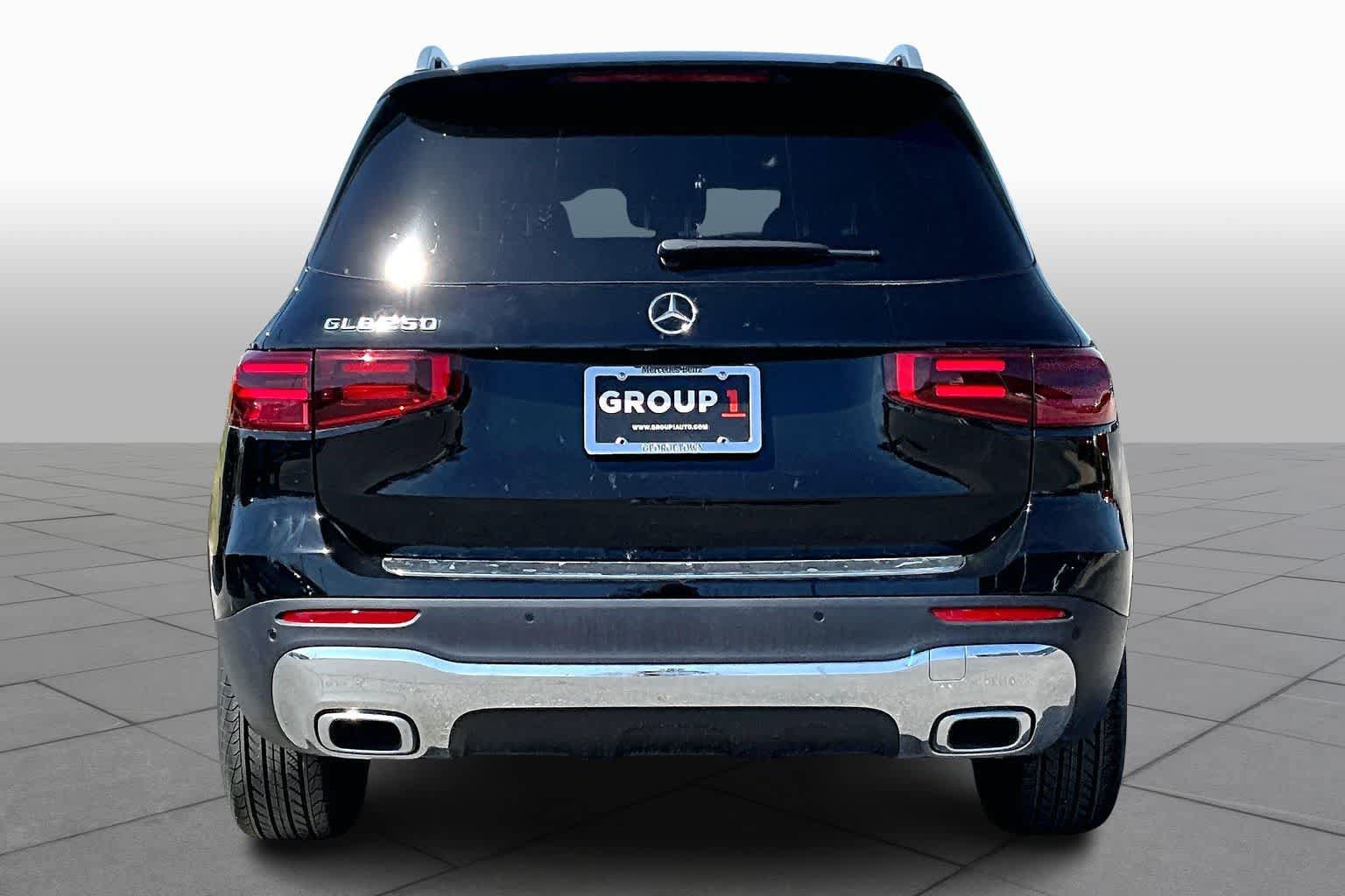 Used 2026 Mercedes-Benz GLB 250 image 5