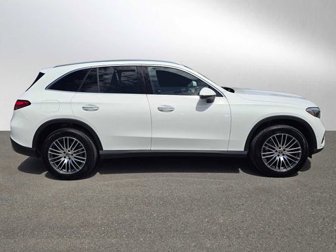 Used 2026 Mercedes-Benz GLC 300 4MATIC image 3